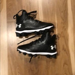 under armour football cleats